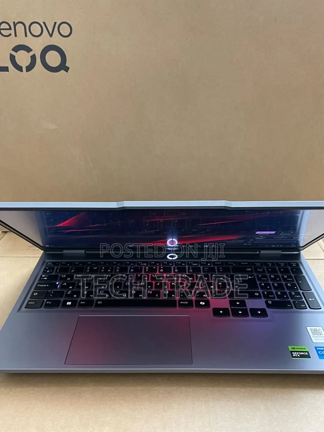New Laptop Lenovo LOQ 15IRH8 32GB Intel Core i7 SSD 1T