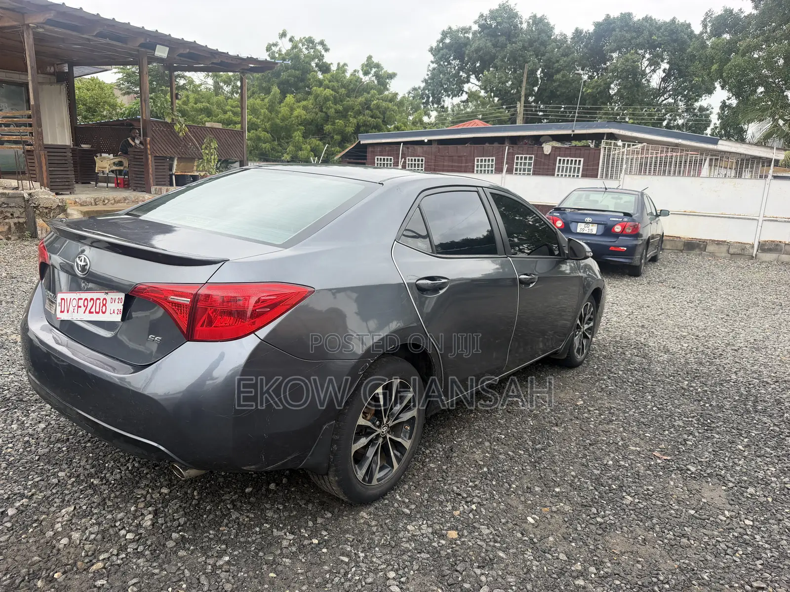 Toyota Corolla SE (1.8L 4cyl 2A) 2018 Gray