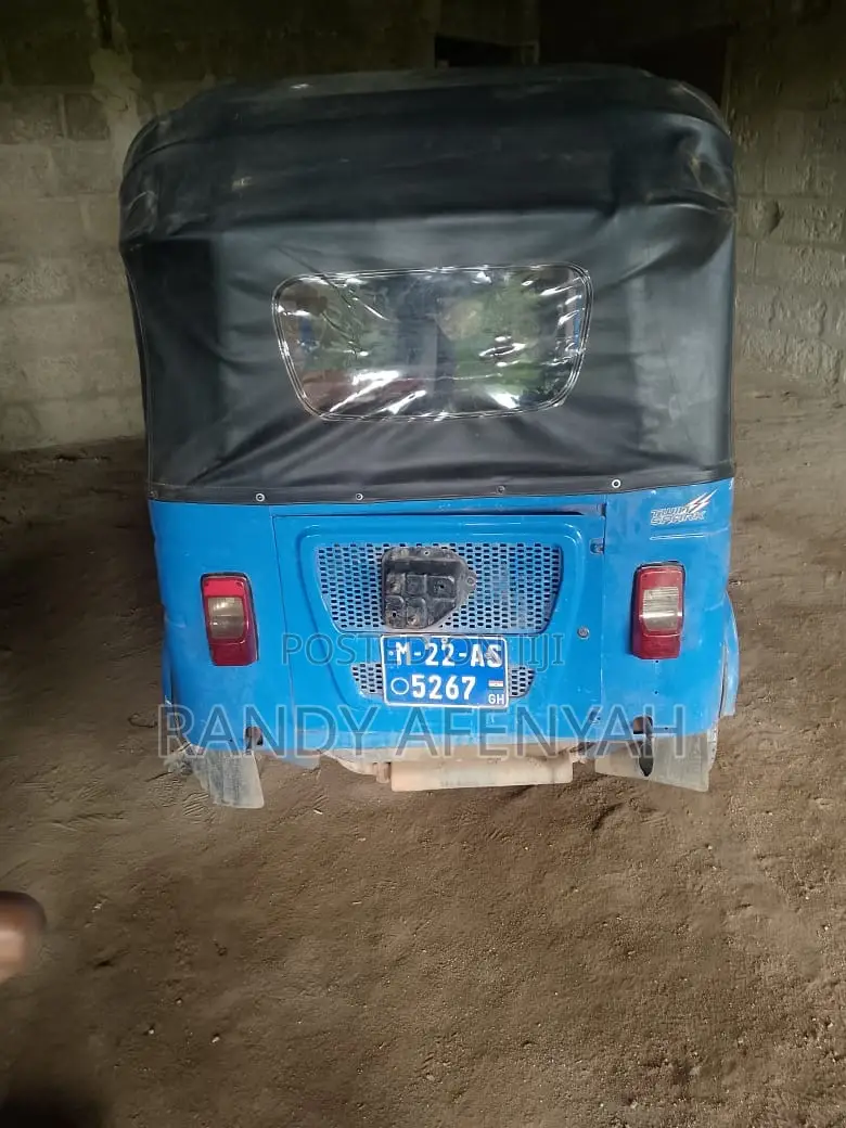 Bajaj RE 2022 Blue