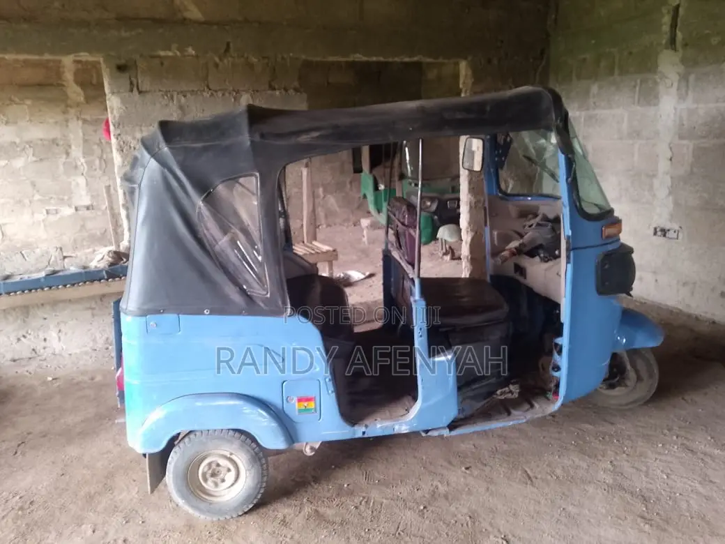 Bajaj RE 2022 Blue