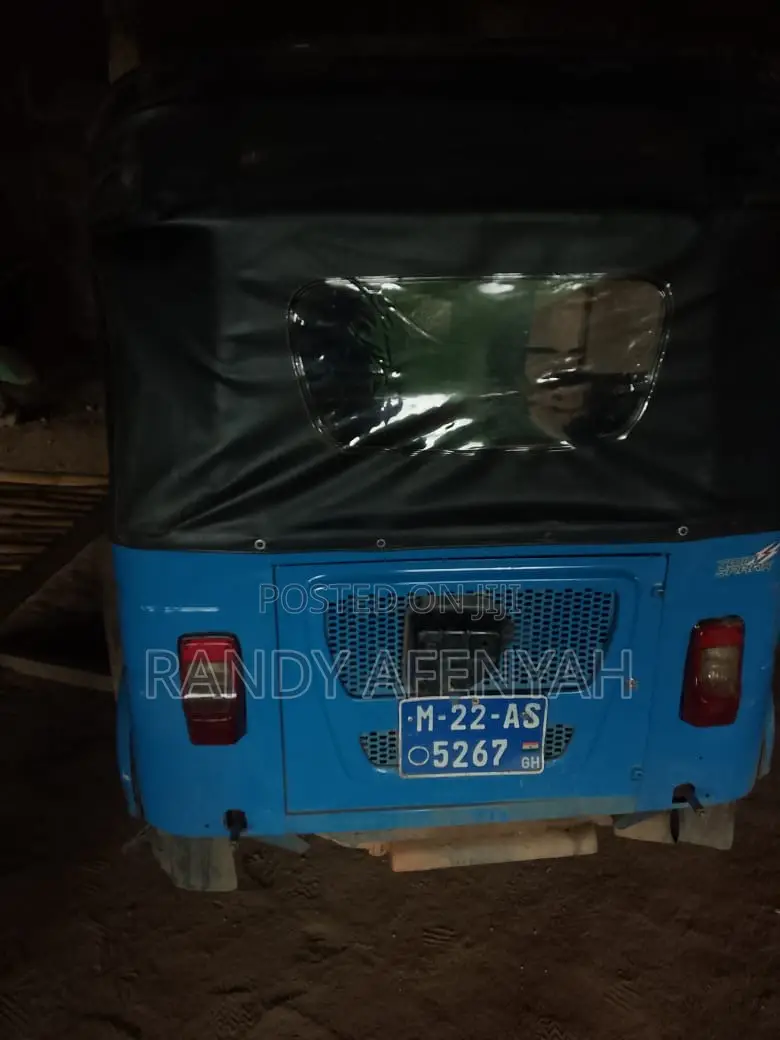 Bajaj RE 2022 Blue