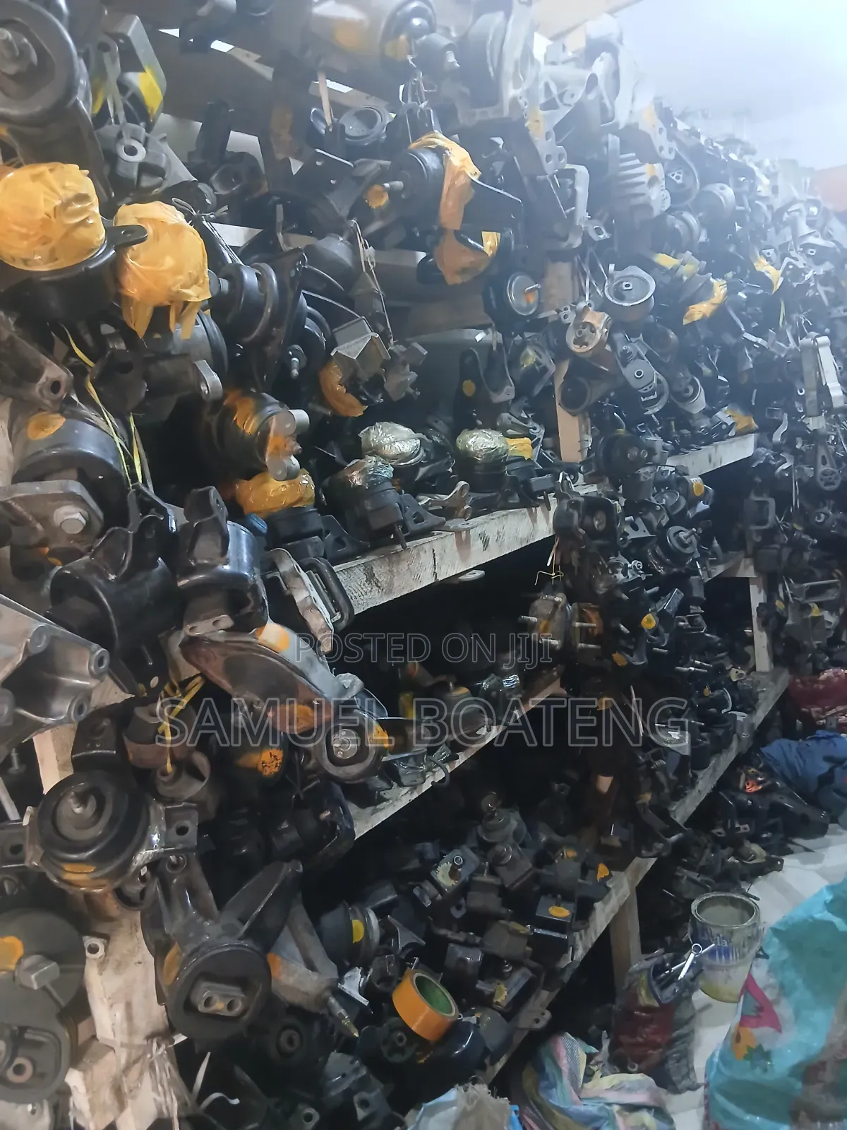 All Cars of Engine Seat Is Available