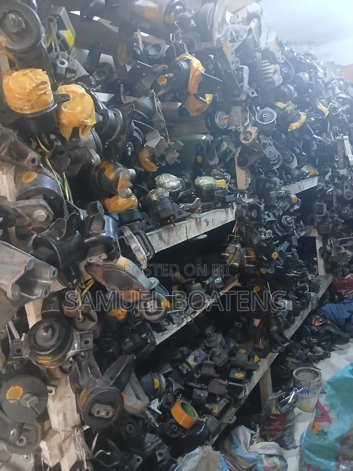 All Cars of Engine Seat Is Available
