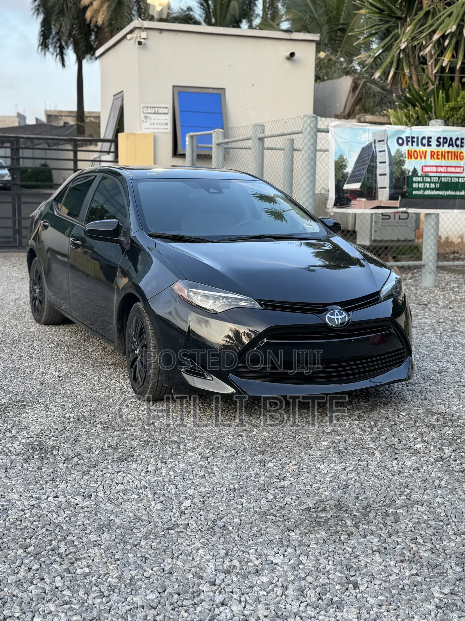 Toyota Corolla LE (1.8L 4cyl 2A) 2018 Black