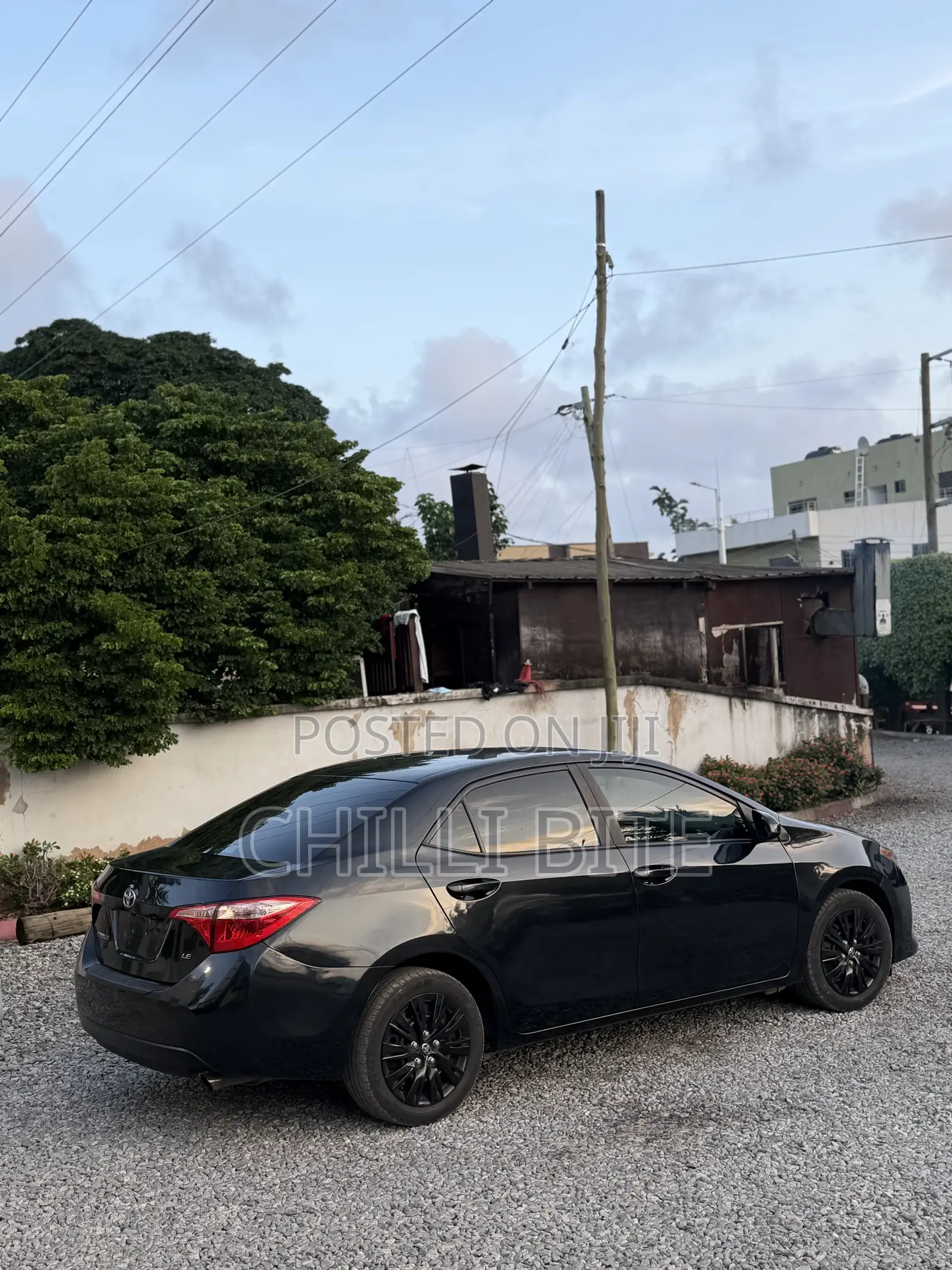 Toyota Corolla LE (1.8L 4cyl 2A) 2018 Black