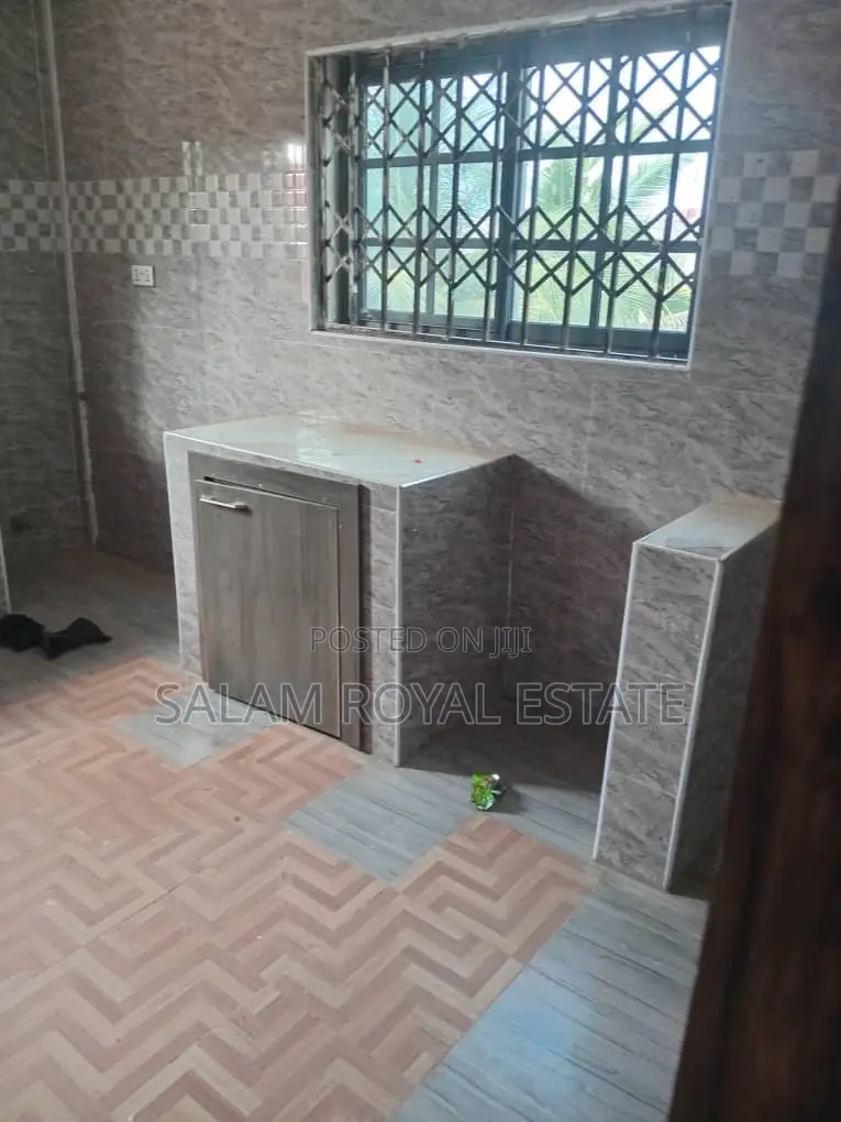 2bdrm Apartment in Oyarifa, Ghana Flag for rent