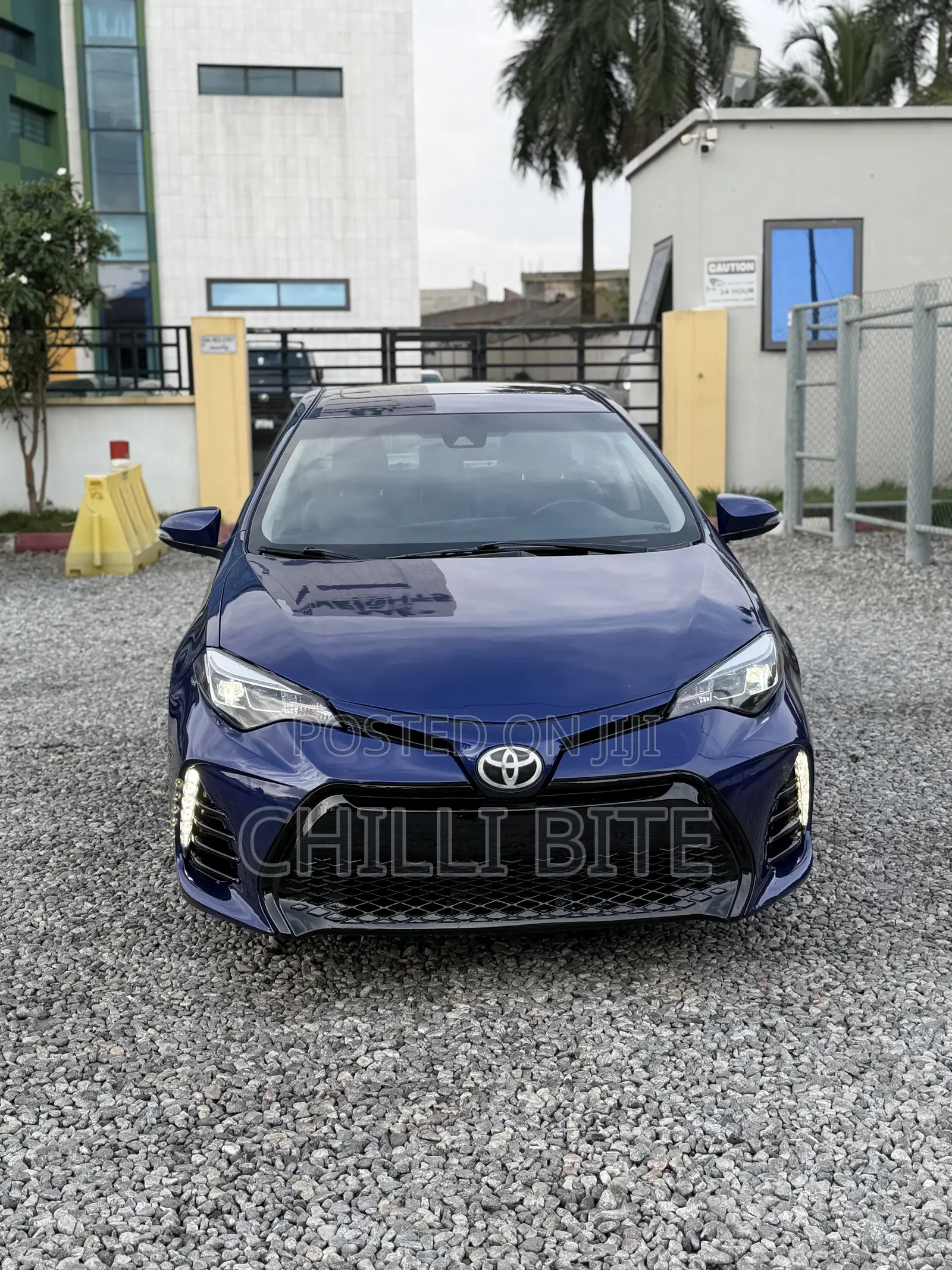 Toyota Corolla SE 4dr Sedan (1.8L 4cyl CVT) 2017 Blue