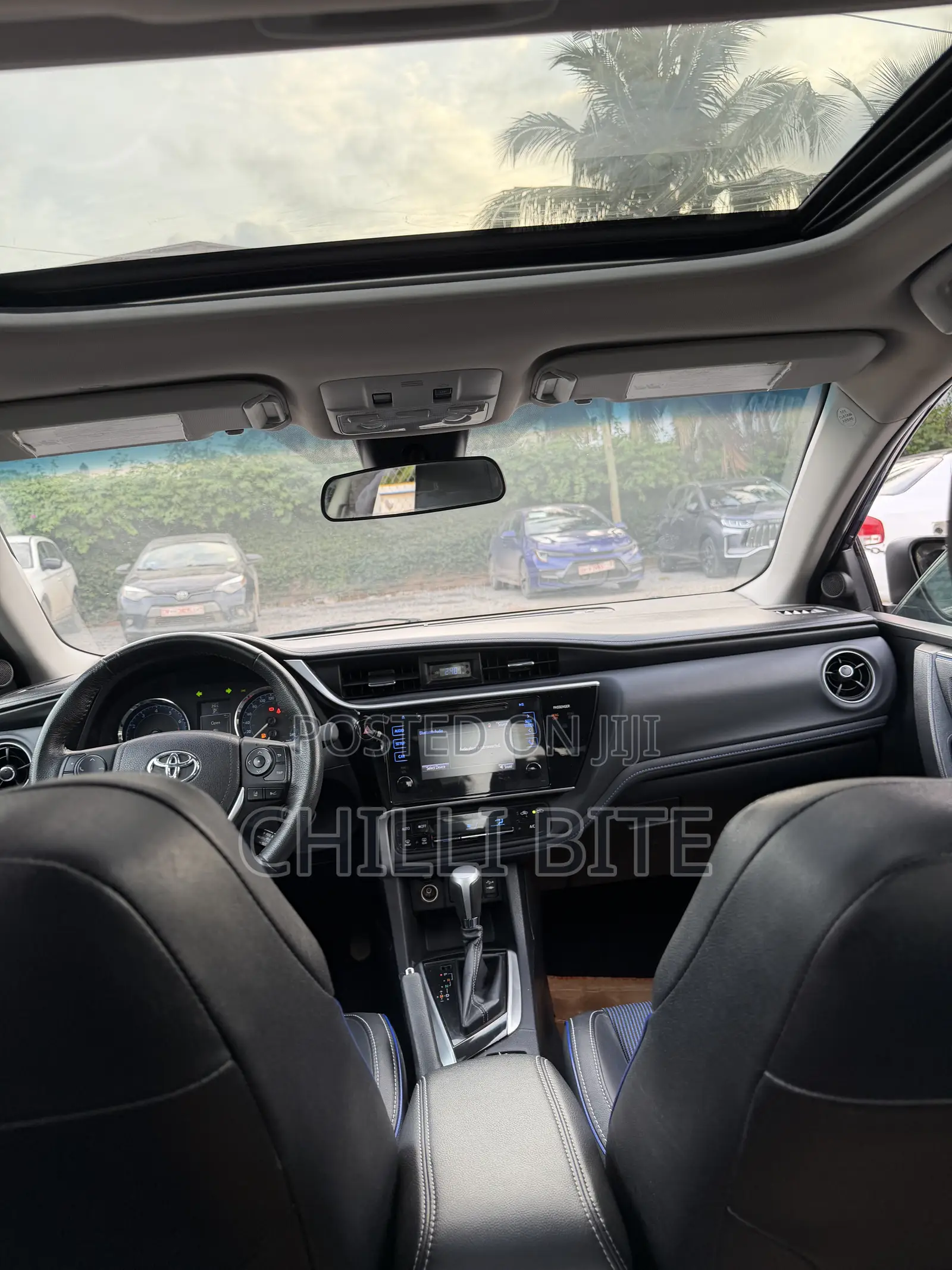 Toyota Corolla SE 4dr Sedan (1.8L 4cyl CVT) 2017 Blue
