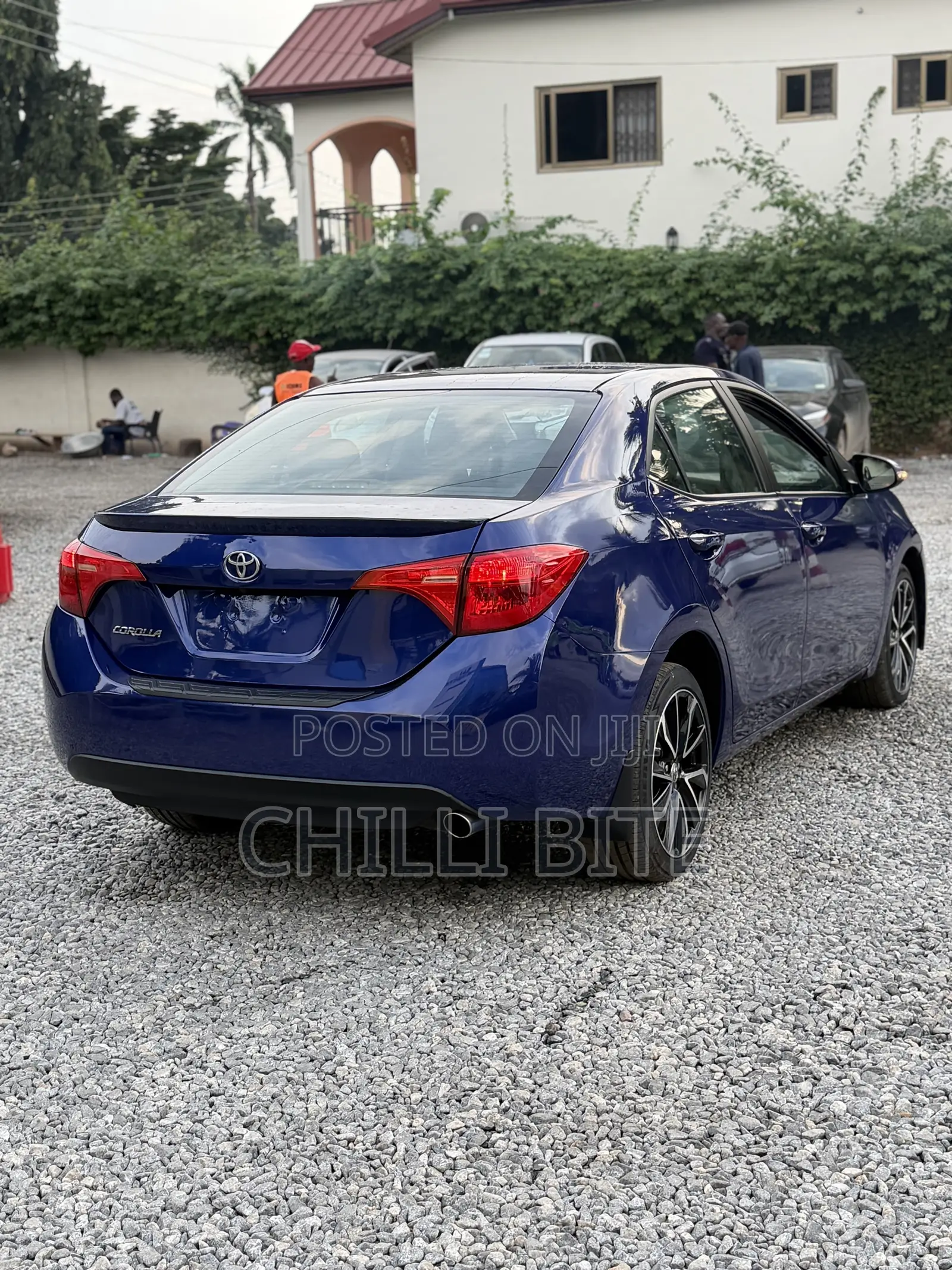 Toyota Corolla SE 4dr Sedan (1.8L 4cyl CVT) 2017 Blue