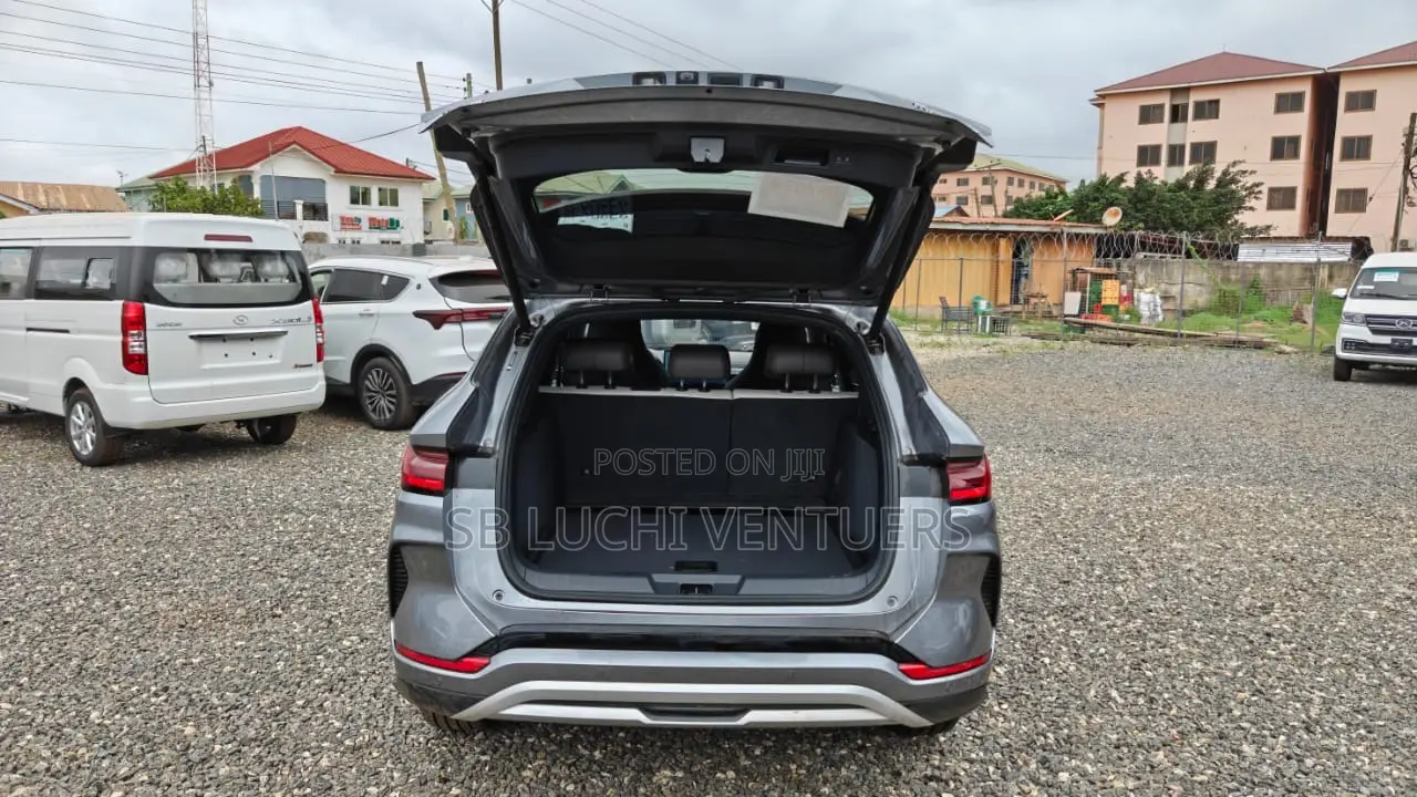 BYD Song Plus 2025 Gray