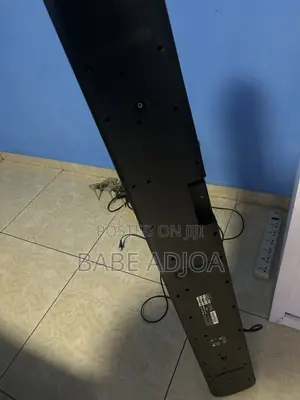 LG Soundbar for Sale Comes With a Remote