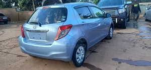 Toyota Vitz 1.3 FWD 5dr 2012 Blue