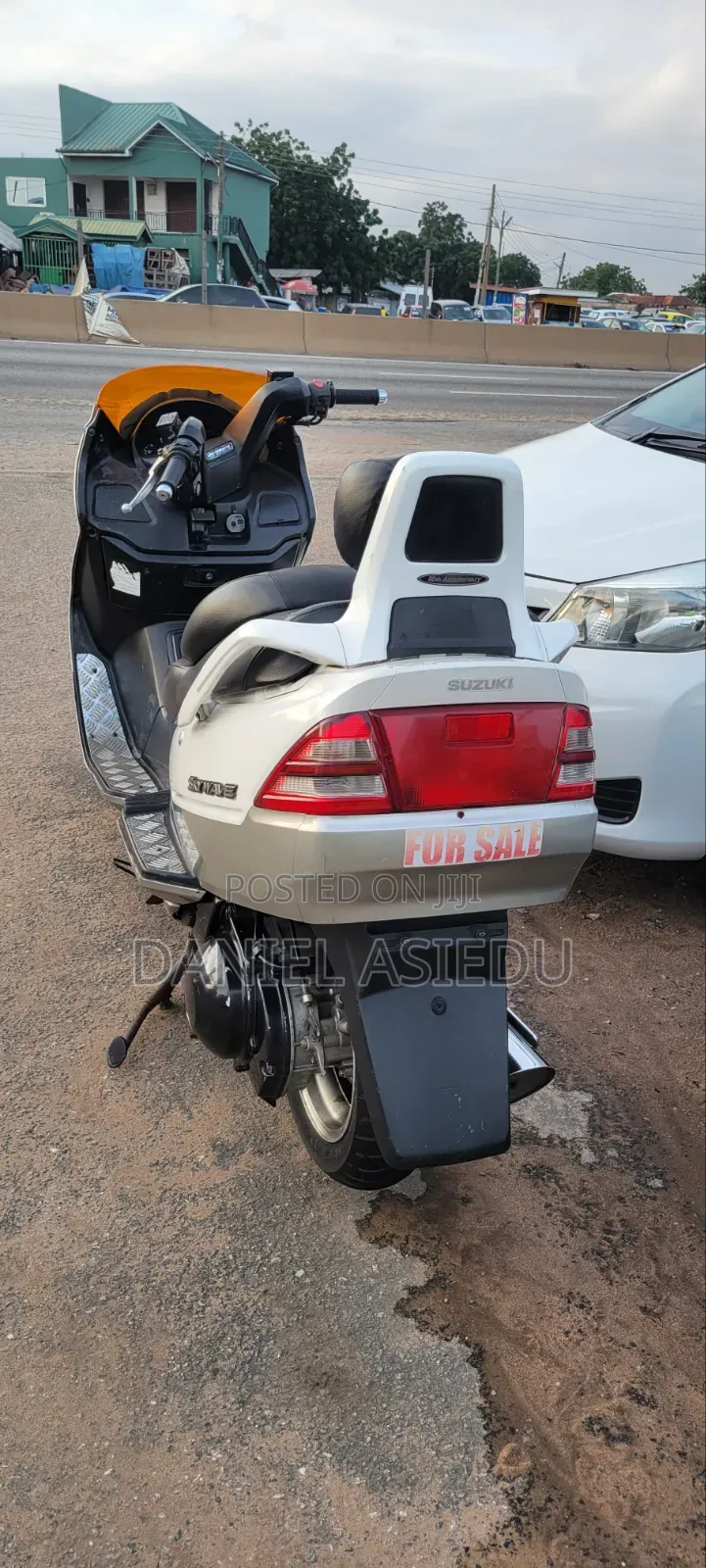 Suzuki Burgman 2015 White