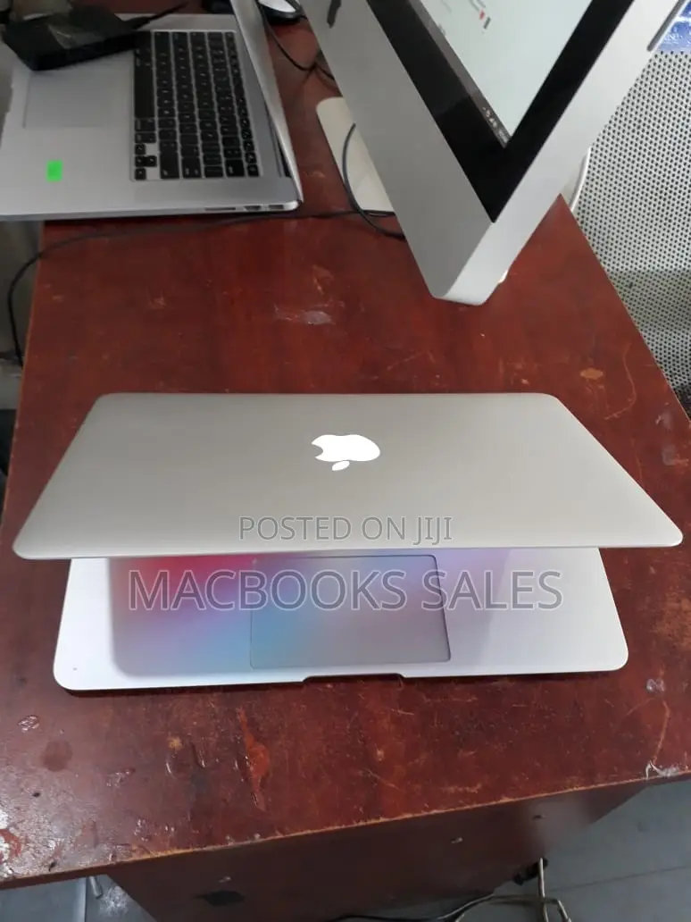 Laptop Apple MacBook Air 2012 8GB Intel Core i7 SSD 128GB