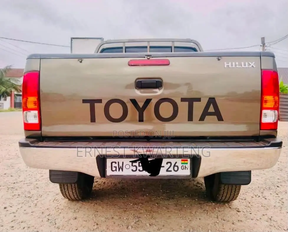 Toyota Hilux 2010 Silver