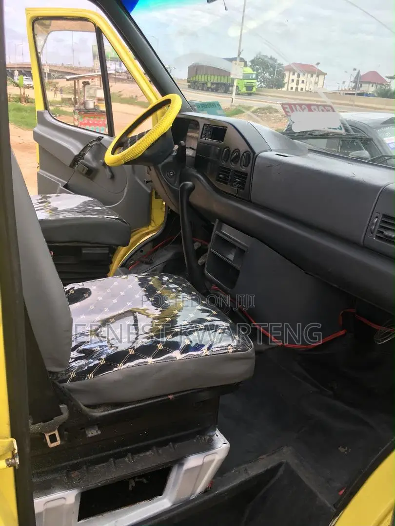 Mercedes-Benz Sprinter 2006 Yellow