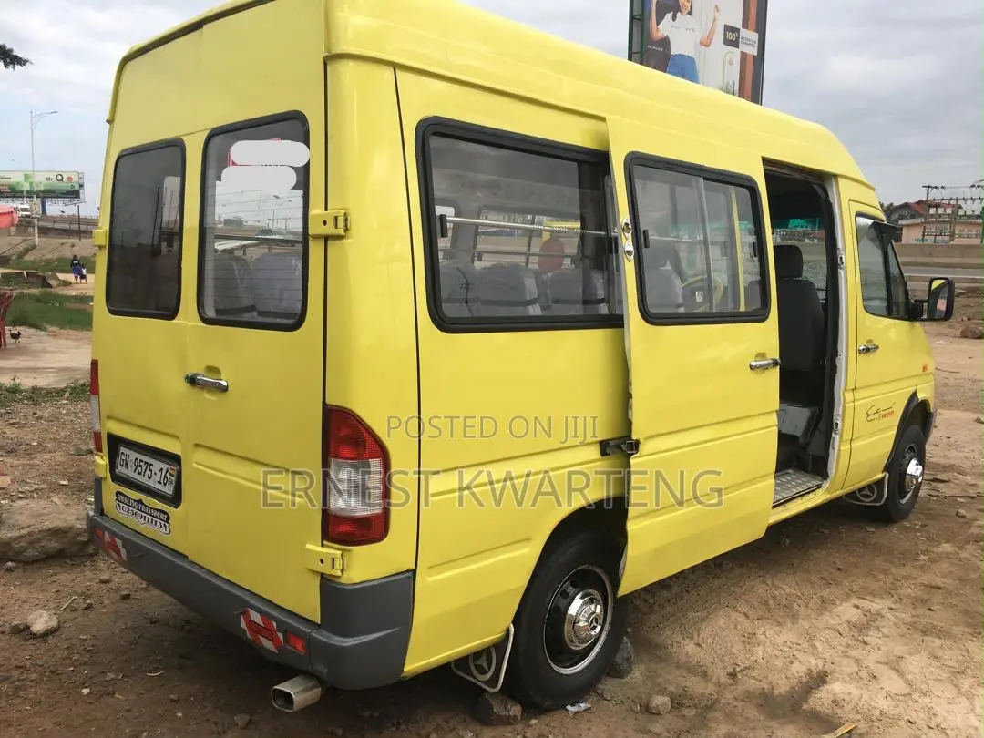 Mercedes-Benz Sprinter 2006 Yellow
