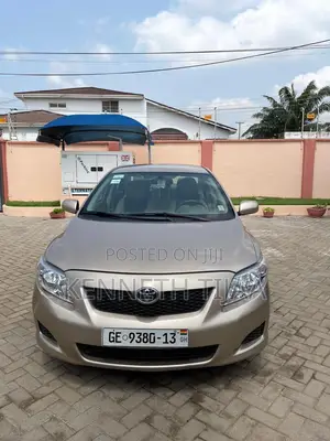 Toyota Corolla XLE 4dr Sedan (1.8L 4cyl 4A) 2010 Gold
