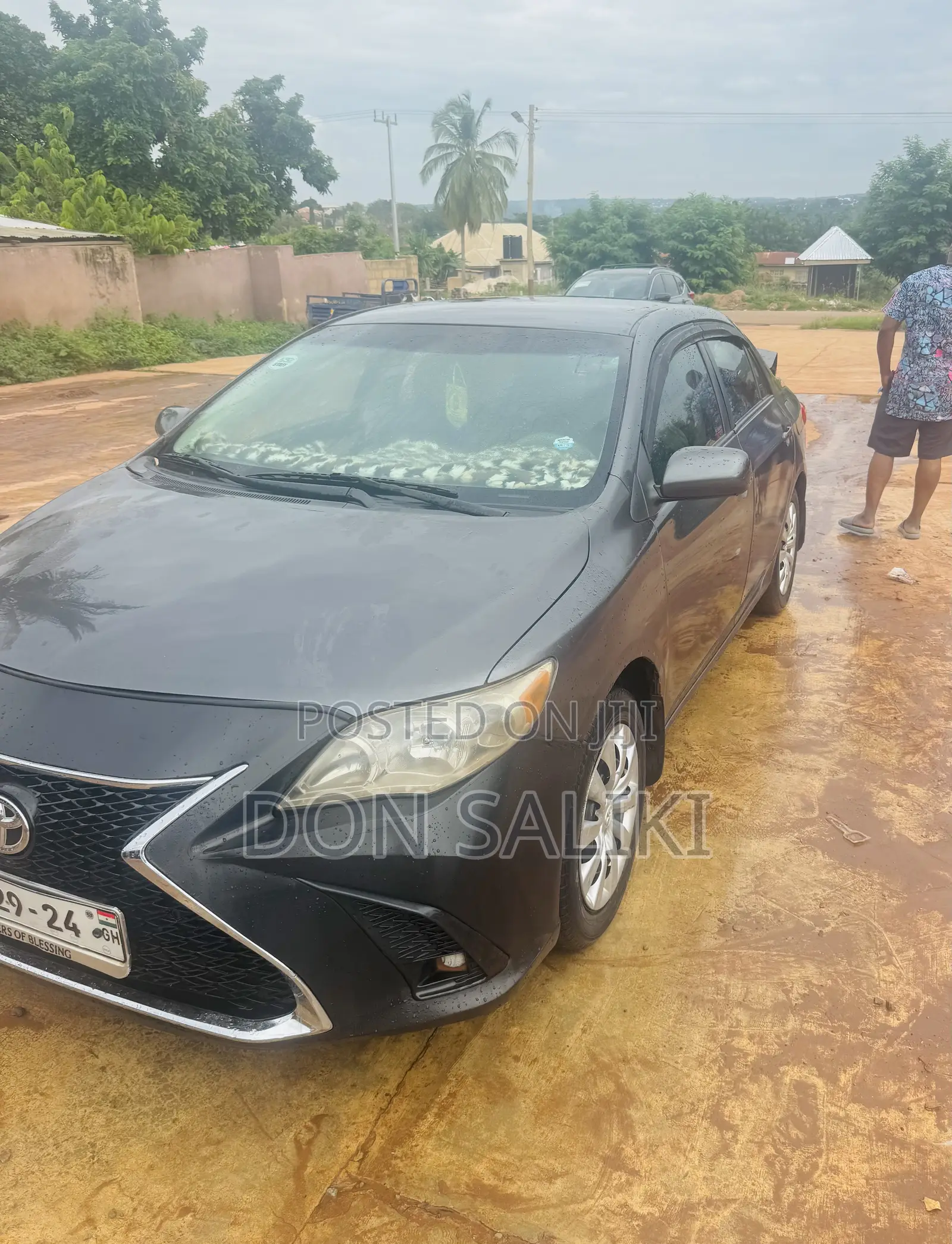 Toyota Corolla LE 4dr Sedan (1.8L 4cyl 4A) 2013 Gray