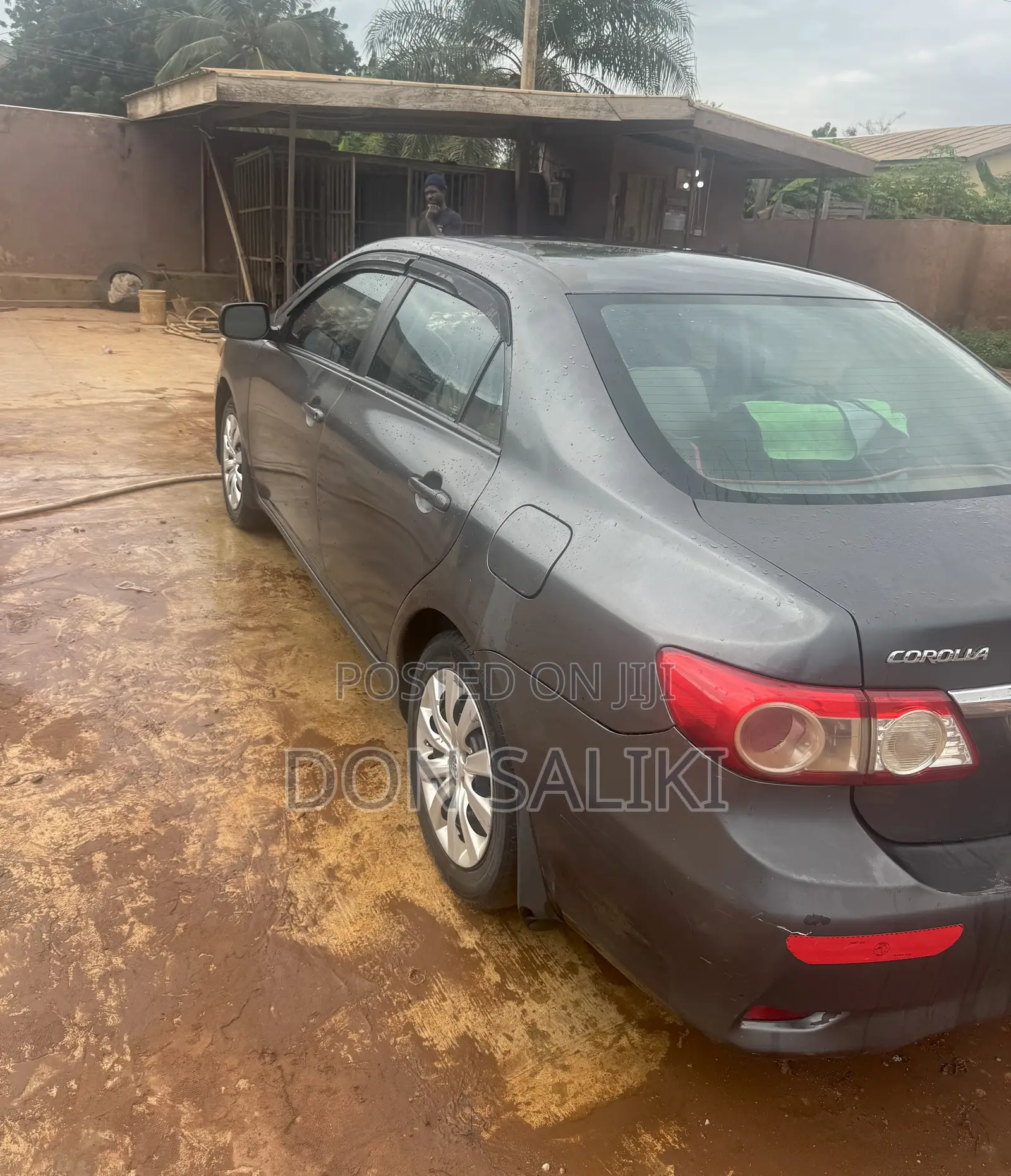 Toyota Corolla LE 4dr Sedan (1.8L 4cyl 4A) 2013 Gray