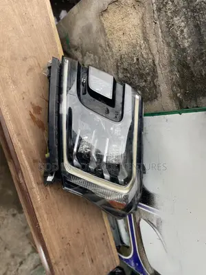 Ford Expedition 2020 Headlight