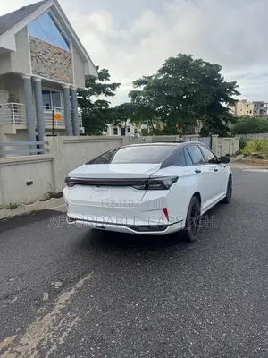 Dongfeng Captain 2023 White