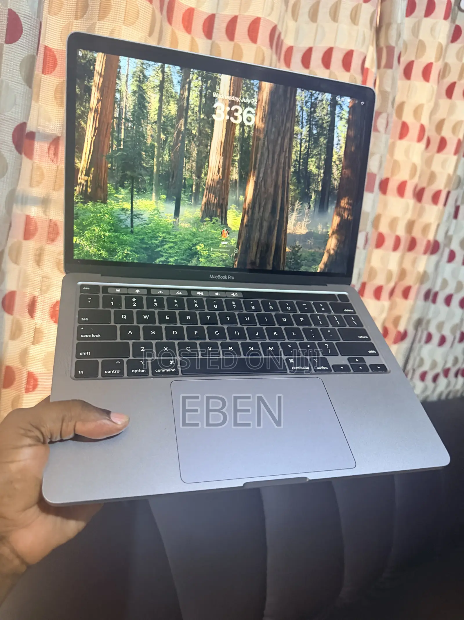 Laptop Apple MacBook Pro 2020 16GB Intel Core i7 SSD 512GB