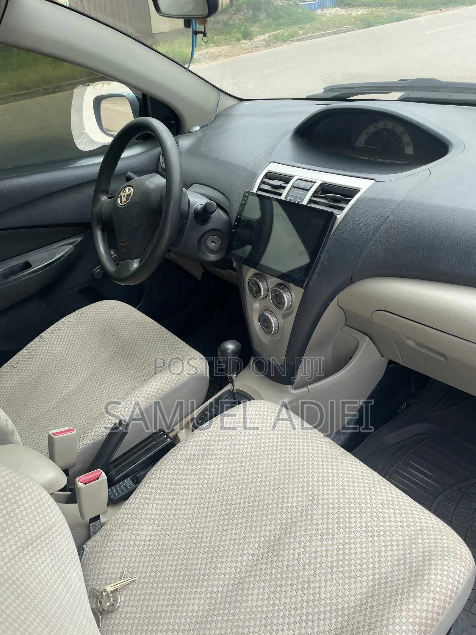 Toyota Yaris 2010 Blue