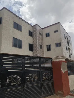 2bdrm Apartment in Adenta Amanfro, Frafraha for rent