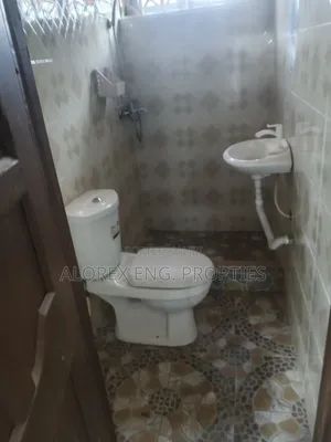 2bdrm Apartment in Adenta Amanfro, Frafraha for rent
