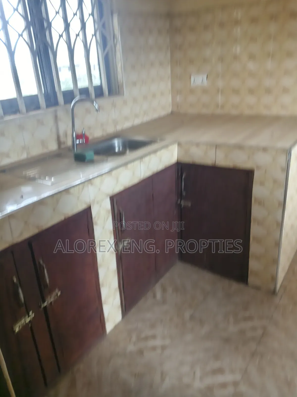 2bdrm Apartment in Adenta Amanfro, Frafraha for rent