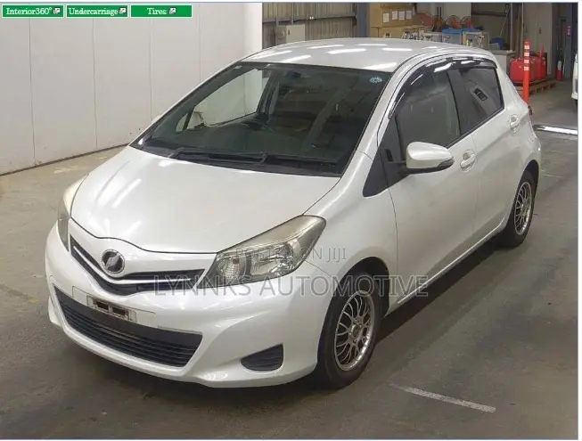 Toyota Vitz 1.3 FWD 5dr 2013 White