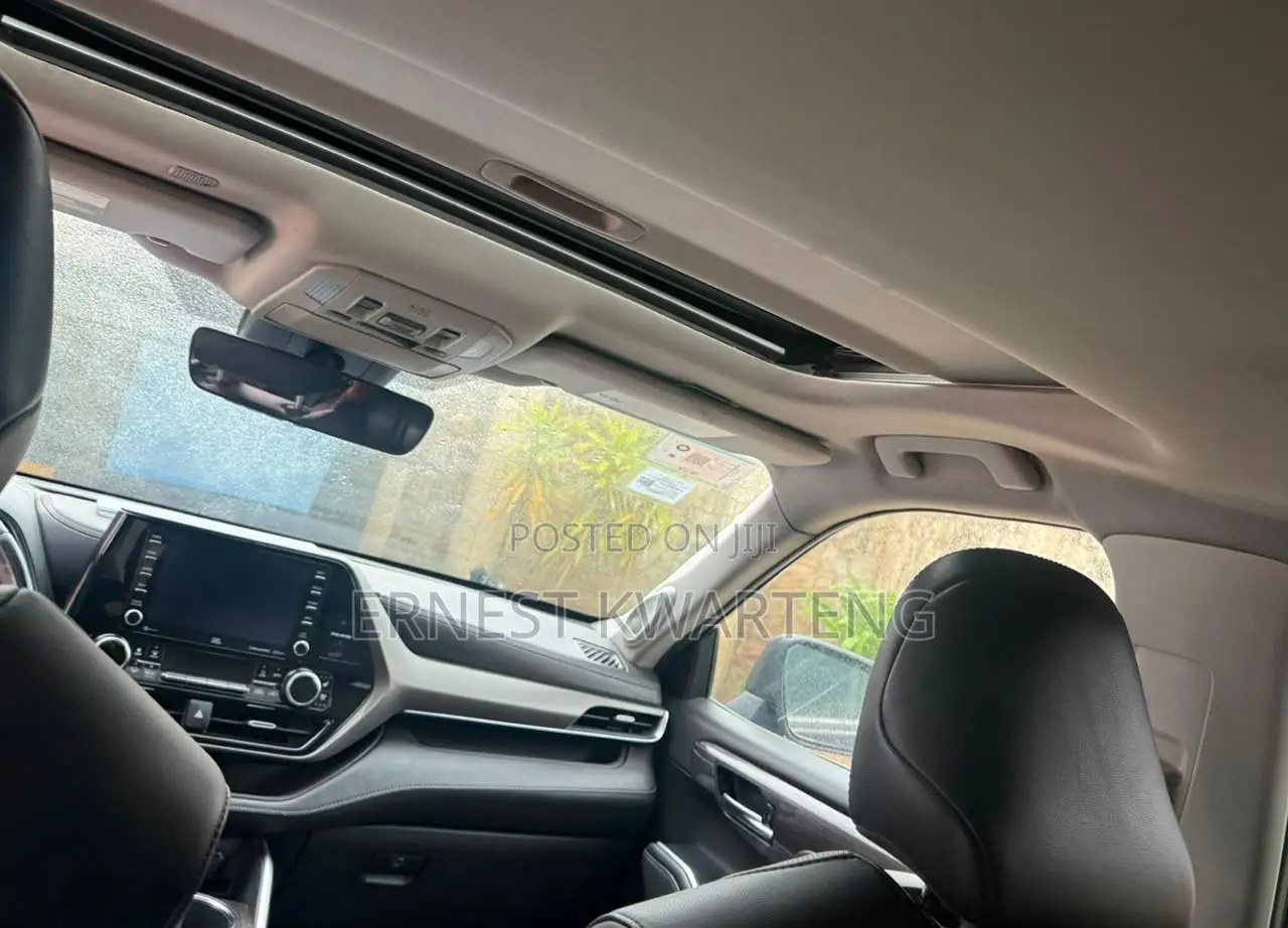 Toyota Highlander XLE 2022 Black