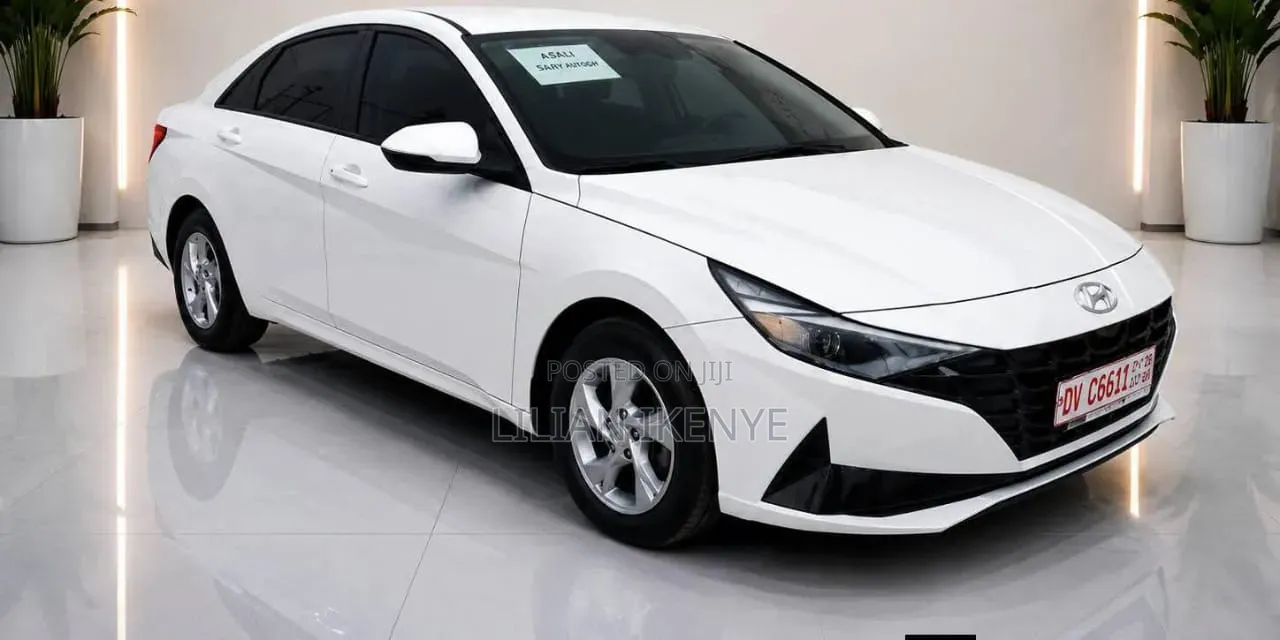 Hyundai Avante 2021 White