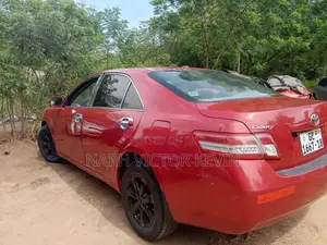 Toyota Camry LE 4dr Sedan (2.5L 4cyl 6A) 2011 Red