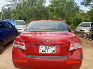 Toyota Camry LE 4dr Sedan (2.5L 4cyl 6A) 2011 Red