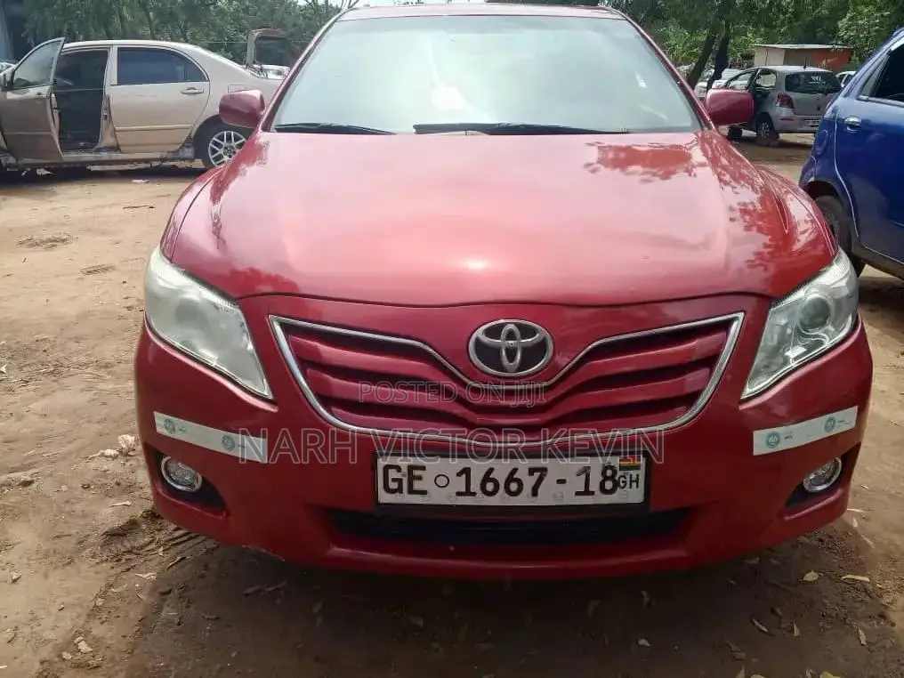 Toyota Camry LE 4dr Sedan (2.5L 4cyl 6A) 2011 Red