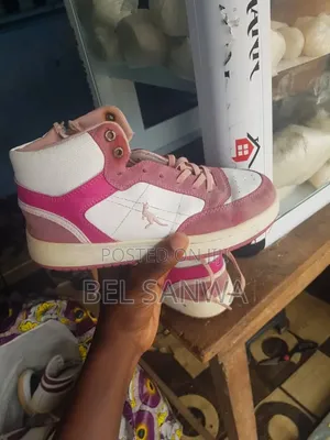Branded/Affordable Unisex Shoe for Sale.