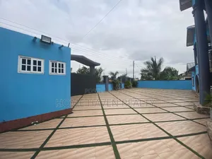 5bdrm House in Haasto Bohye, Papao for sale