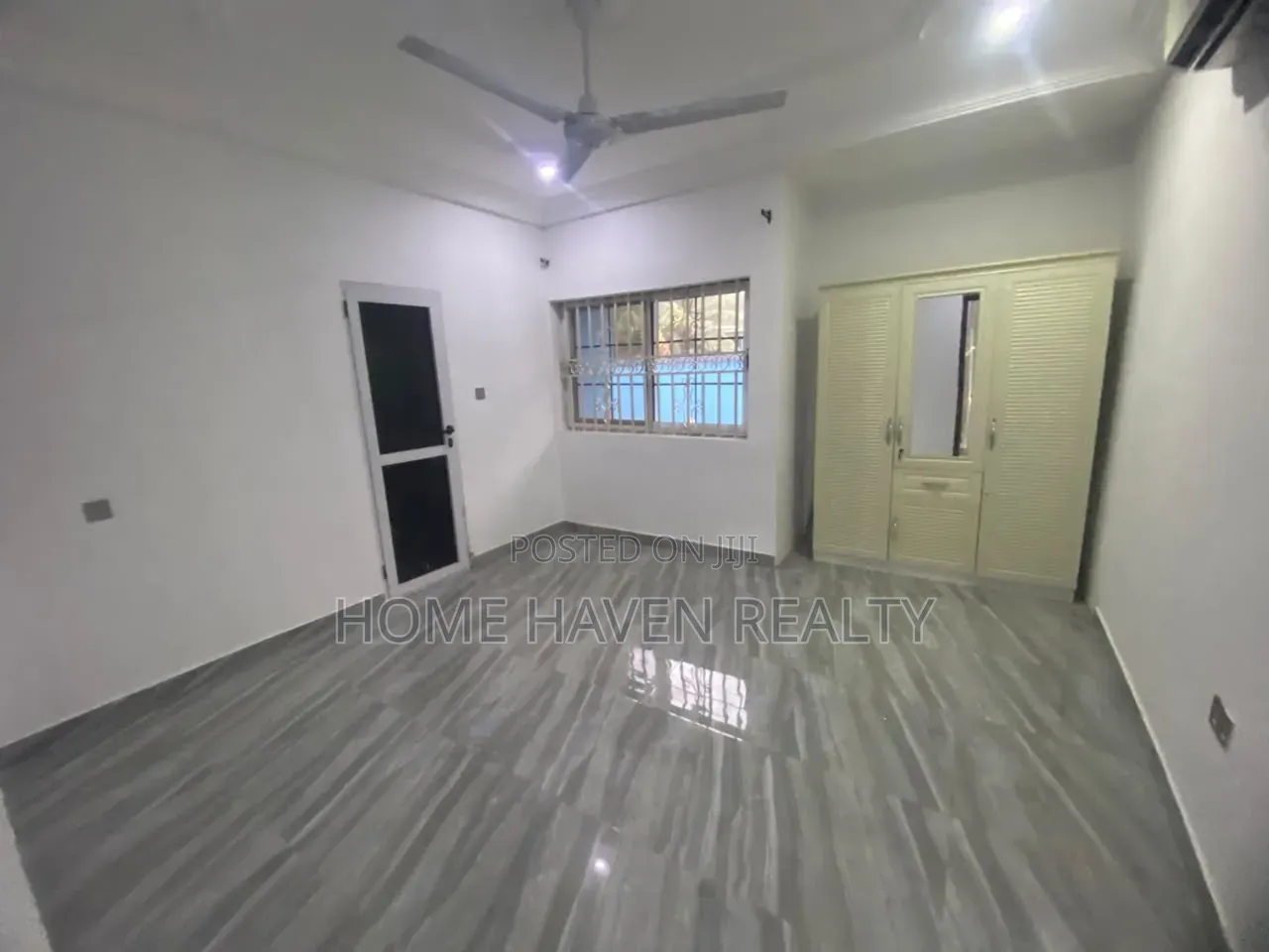 5bdrm House in Haasto Bohye, Papao for sale