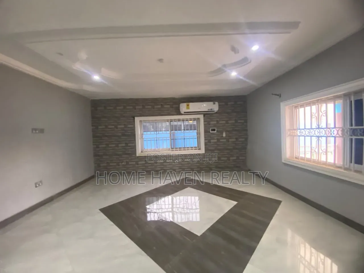 5bdrm House in Haasto Bohye, Papao for sale