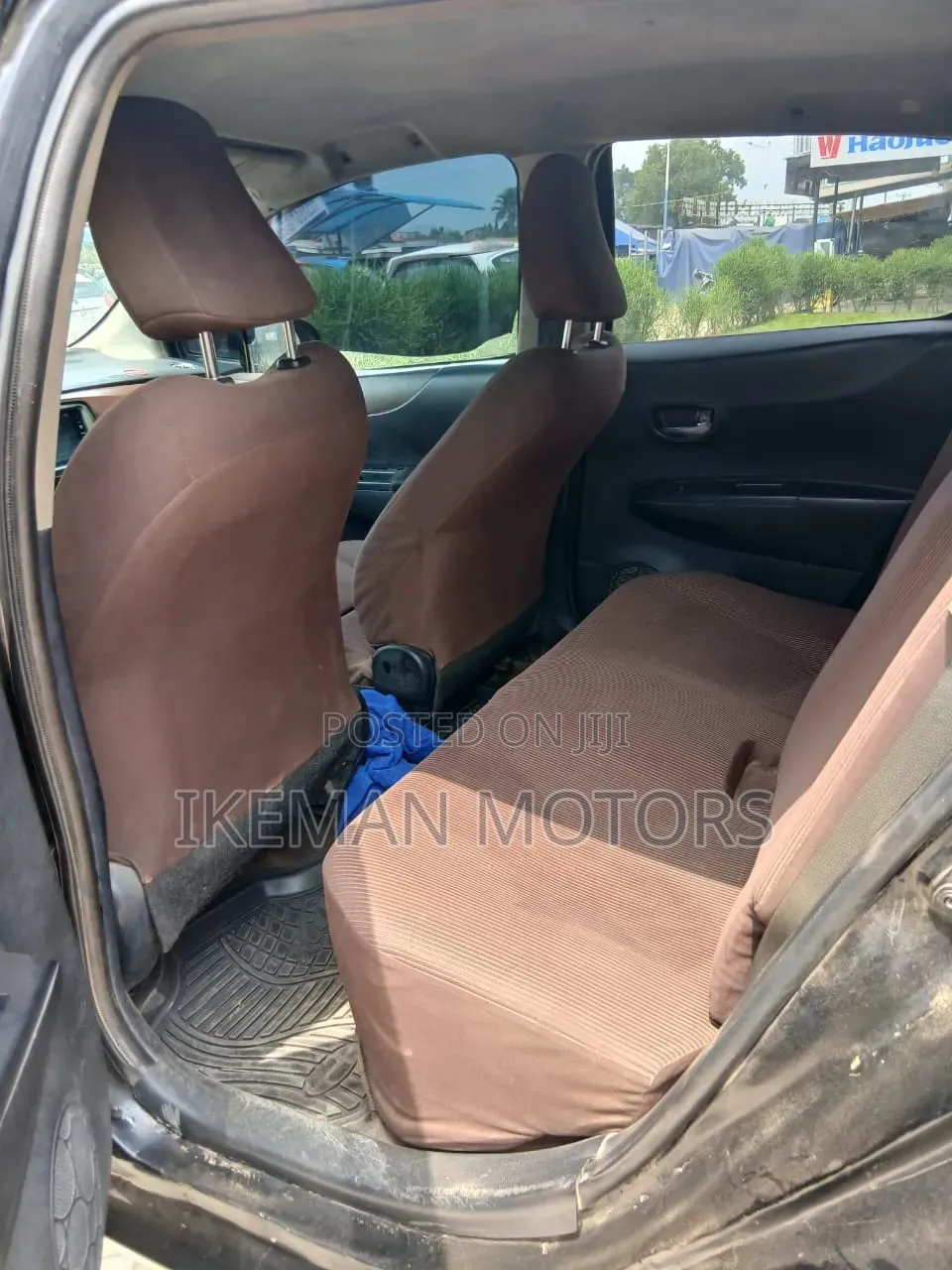 Toyota Vitz 2013 Brown