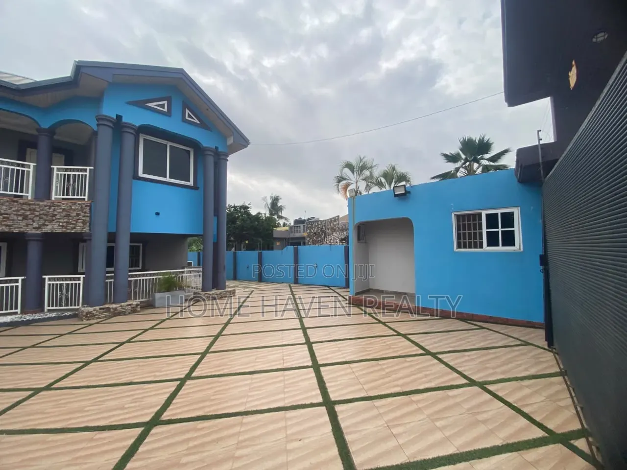 5bdrm House in Haasto Bohye, Papao for sale