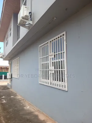 3bdrm Duplex in Spintex Manet :- 3, Papaye for rent