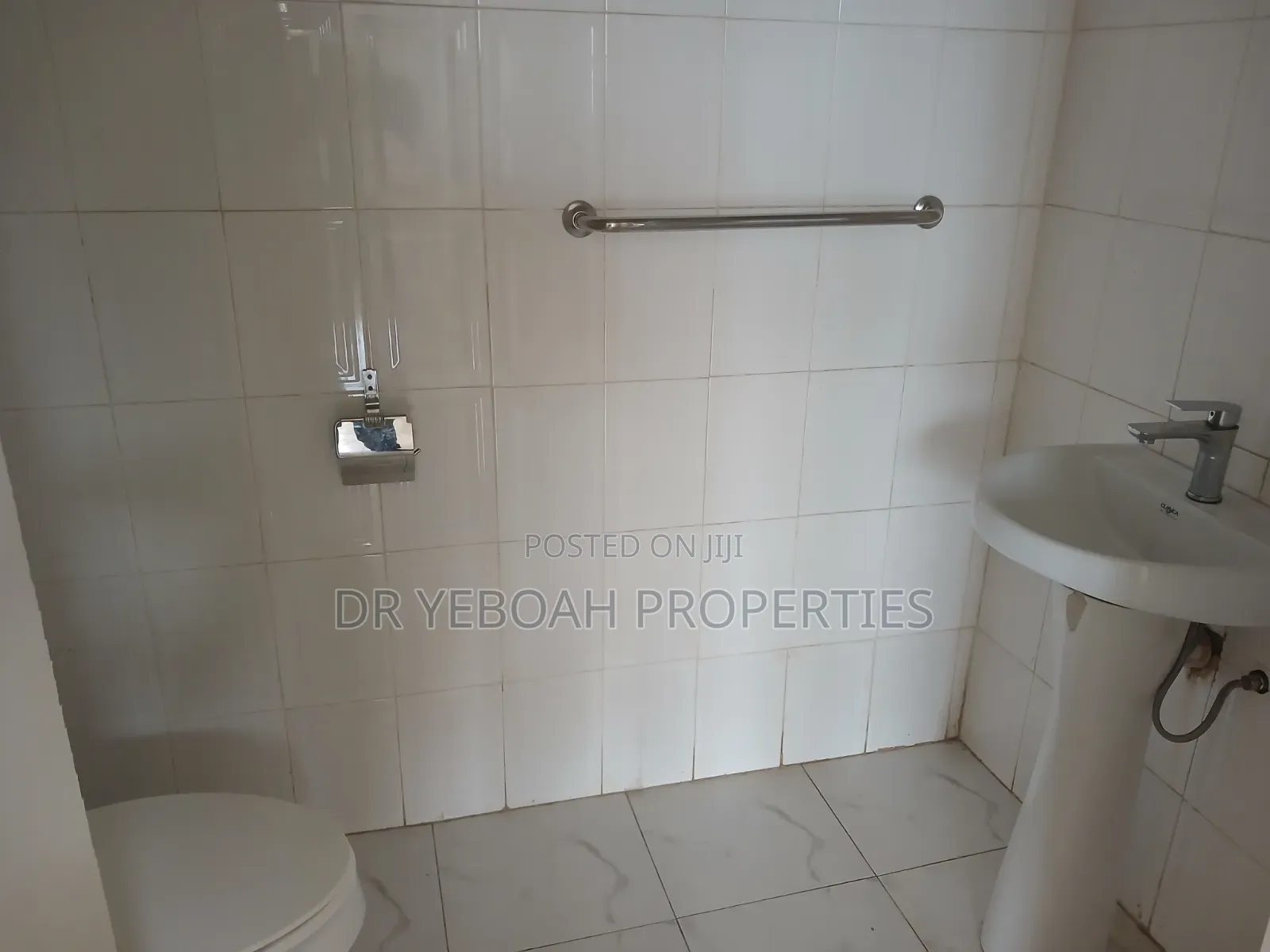 3bdrm Duplex in Spintex Manet :- 3, Papaye for rent