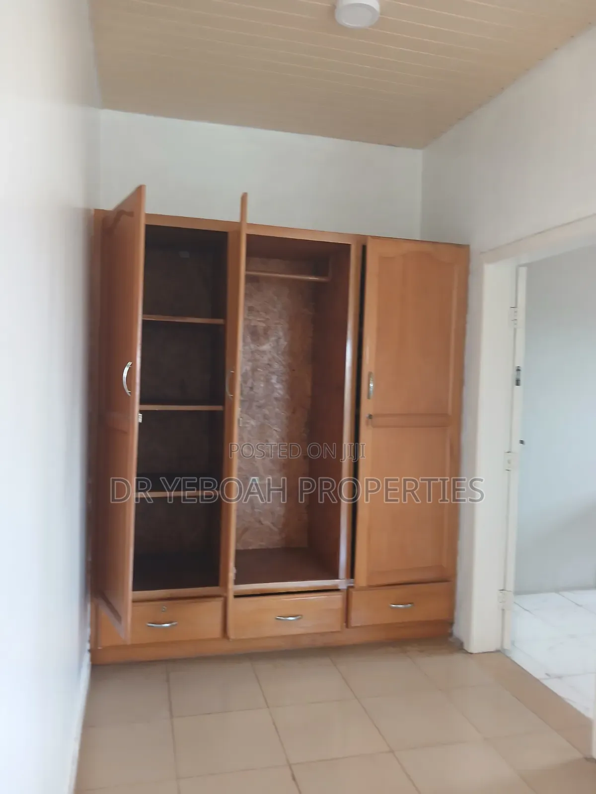 3bdrm Duplex in Spintex Manet :- 3, Papaye for rent