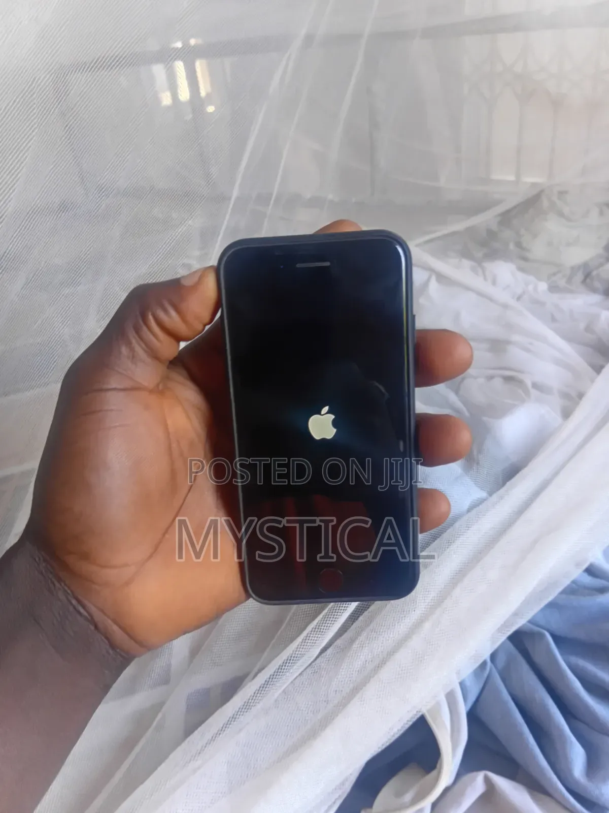 Apple iPhone SE 64 GB Gray