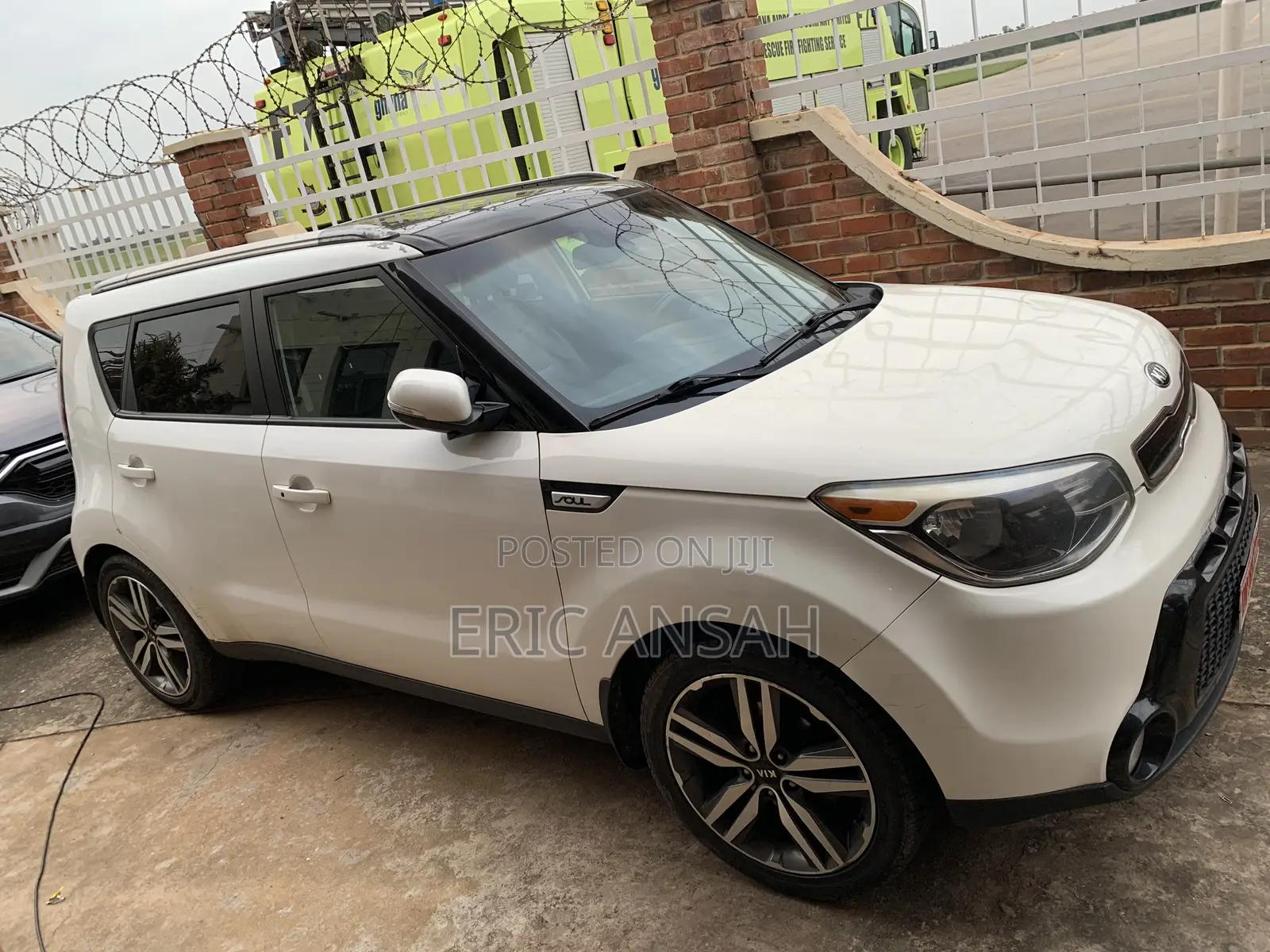 Kia Soul Hatchback 2016 White