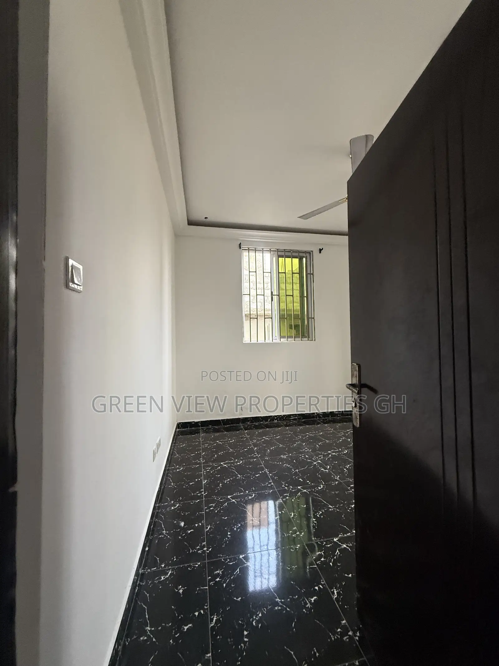 2bdrm Apartment in West Hills Mall Area for rent