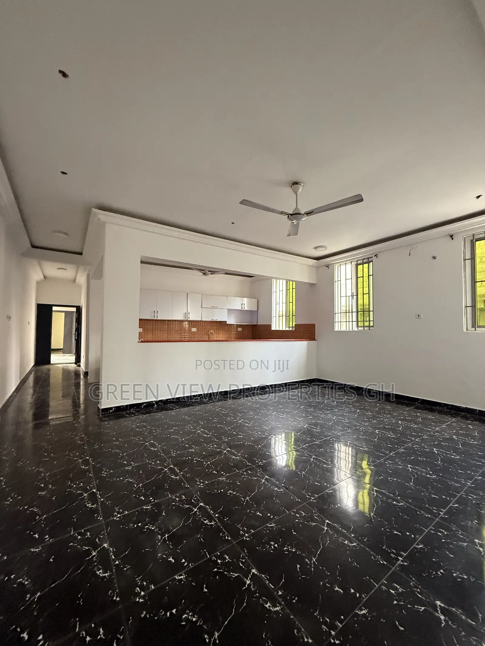 2bdrm Apartment in West Hills Mall Area for rent